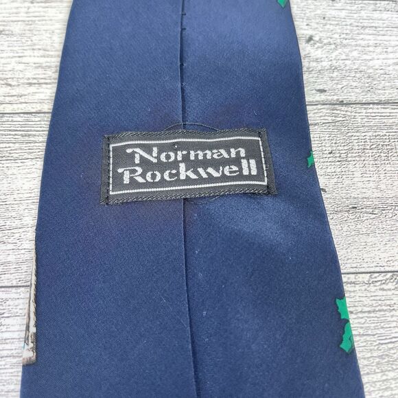 Vintage Norman Rockwell Santa and Boy Christmas Men's All Silk Necktie EUC - Picture 3 of 5